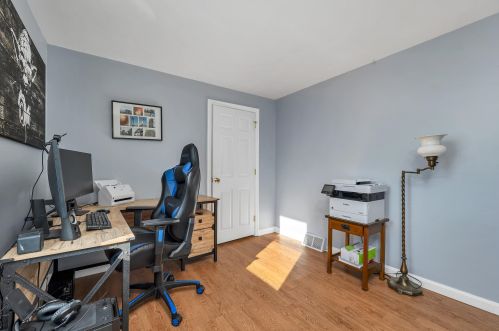 39 Frd Lndg Dr, Dover NH 03820-4552 exterior