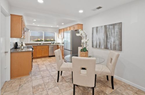 1240 Moonlight Way, Milpitas CA 95035-6227 exterior