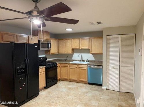 4202 72nd Ln, Phoenix AZ  85033-3111 exterior