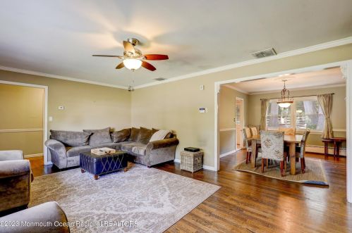 34 Iler Dr, Middletown NJ 07748-3323 exterior