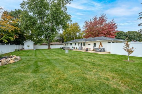 8523 Westnedge Ave, Kalamazoo MI  49002-6227 exterior