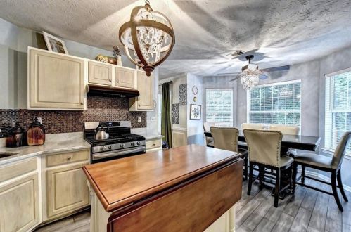 2320 Skylars Ml Way, Lithonia GA exterior