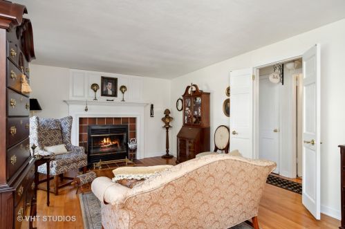 1604 Glenwood Ave, Joliet IL 60435-5835 exterior