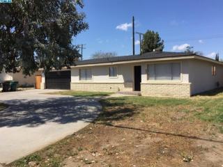 1860 Pleasant Ave, Tulare, CA 93274-1765