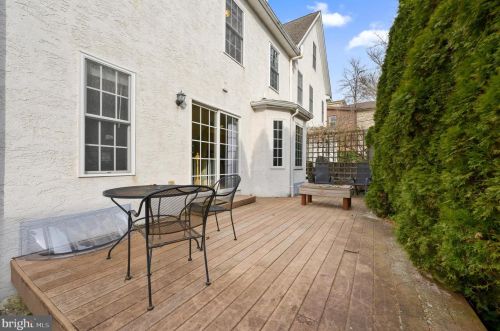 26 5 St, Media PA 19063-2819 exterior