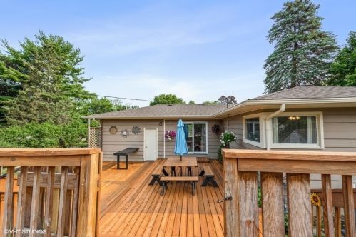 7213 Hiawatha Dr, Bull Valley IL 60097-8344 exterior