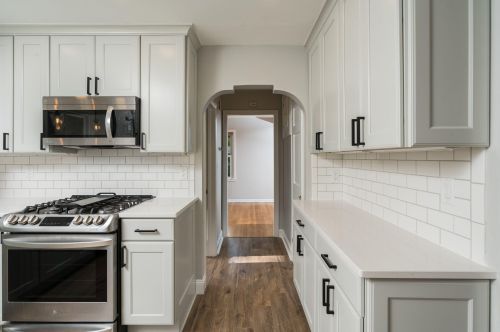 2441 111, Milwaukee WI 53226-4111 exterior