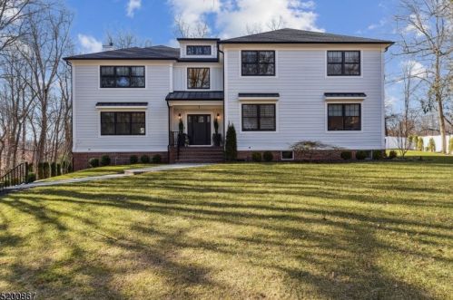 7 Dale Dr, Chatham Township NJ  07928-1661 exterior