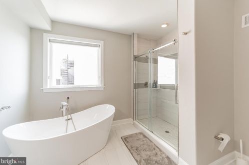 1239 17 St, Philadelphia PA 19121-5029 exterior