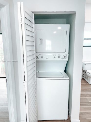 3216 Lakeview Cir, Fort Pierce FL  34949-8861 exterior