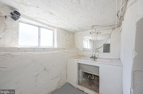 1904 22nd St, Philadelphia PA 19121-2112 exterior