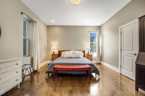 2536 Linden Pl, Chicago IL 60647-2626 exterior