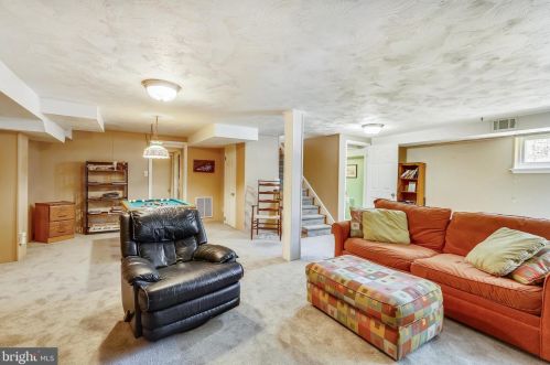 8 David Ct, Silver Spring MD exterior