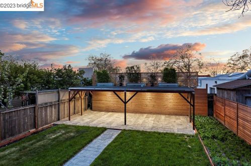 1334 Kains, Berkeley CA 94702-1016 exterior