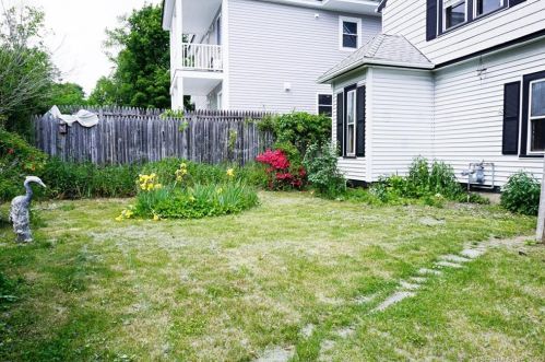 279 Main St, Torrington CT 06790-6946 exterior