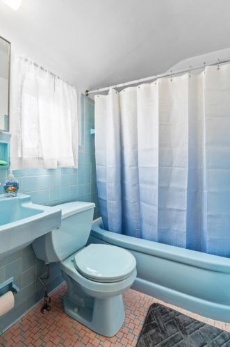 425 Overbrook Blvd, Pittsburgh PA 15210-4405 exterior