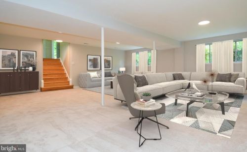 2879 Glenora Ln, Rockville MD 20850-3055 exterior