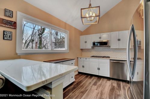 28 Alpha Ave, Old Bridge NJ 08857-2210 exterior