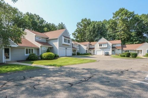 2205 Boston Rd, Wilbraham MA  01095-1164 exterior