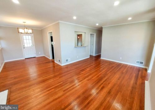 8303 Tahona Dr, Silver Spring MD  20903-3227 exterior