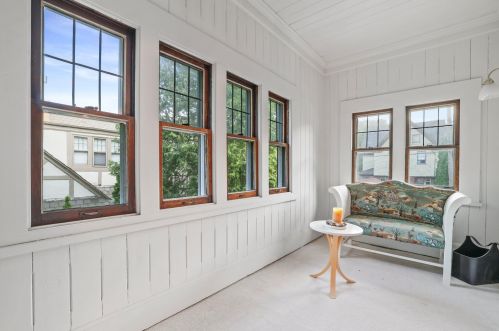 3019 Smt Ave, Milwaukee WI 53211-3463 exterior