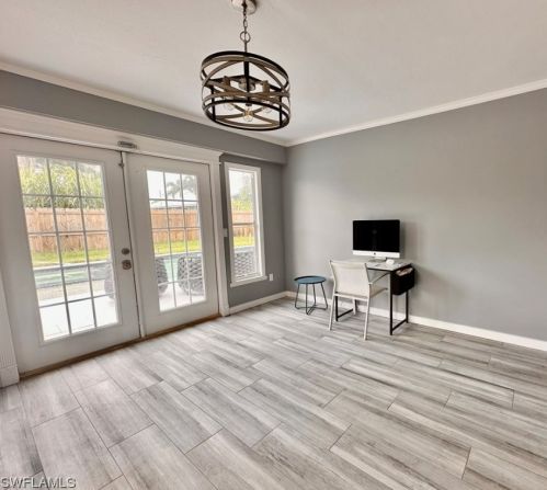 754 105 Ave, Naples FL 34108-1842 exterior