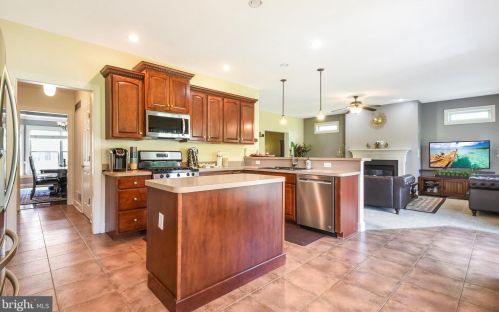 2471 Raleigh Rd, Hummelstown PA 17036-7078 exterior