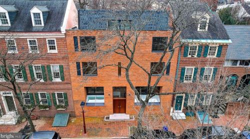110 Delancey St, Philadelphia PA 19103-6409 exterior