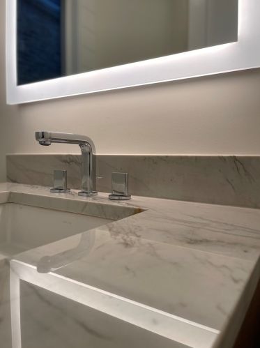 3854 Claremont Ave, Chicago IL 60618-3820 exterior