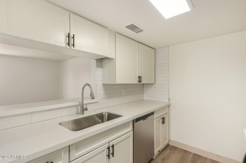 13407 8th St, Phoenix AZ  85022-5312 exterior