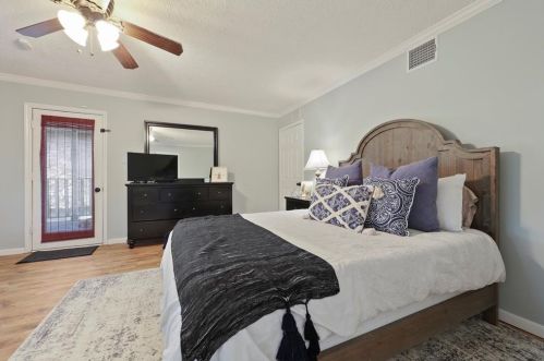 160 April Cv, Montgomery TX 77356-8818 exterior