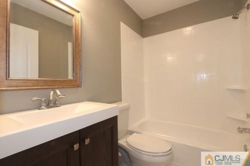 185 Nebula Rd, Piscataway NJ 08854-5441 exterior