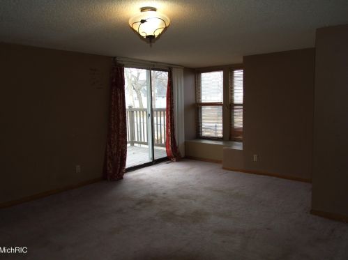 1196 Emerson Ave, Meskegon MI 49442-5205 exterior