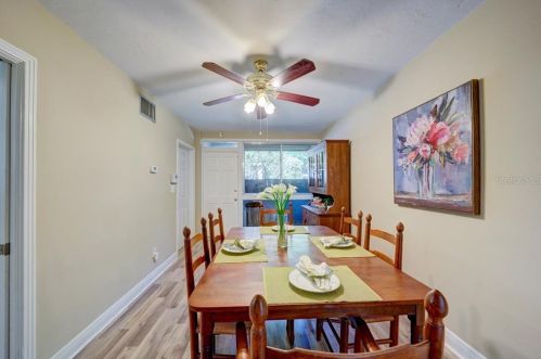 825 Riv Dr, Tampa FL 33617-7864 exterior