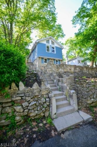14 Jefferson Trl, Hopatcong, NJ 07843-1206