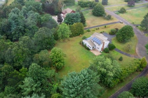 10 Pheasant Run, Windsor CT 06095-1549 exterior