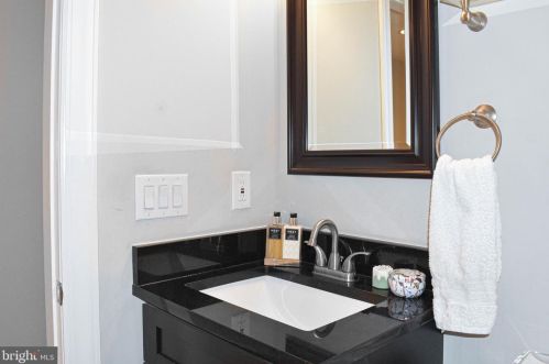 1020 2nd St, Philadelphia PA exterior