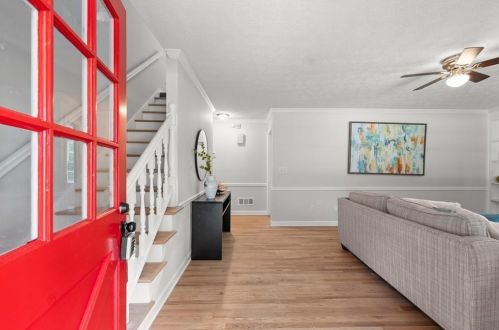 3845 Laurel Fls Dr, Lithonia GA 30039-6586 exterior