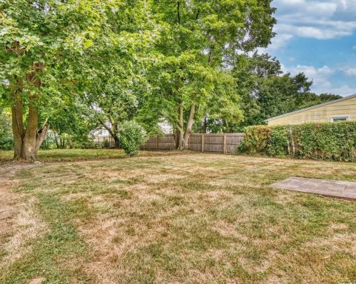 37 9 Ave, Huntington Station NY 11746-2219 exterior