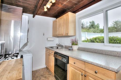 77 North Ave, Westport CT  06880-2751 exterior