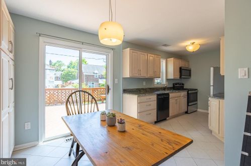 8 Chapman St, Alexandria VA 22301-2501 exterior