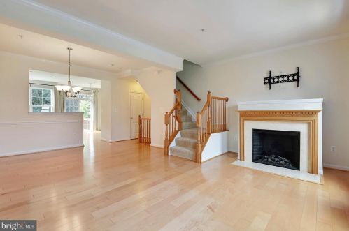 613 Ava Cir, Washington DC  20017-2306 exterior