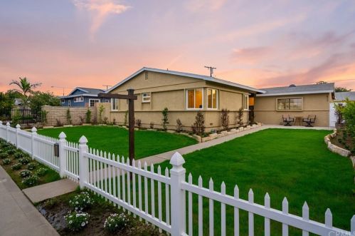 1472 Valencia Dr, Fullerton, CA 92831-4733