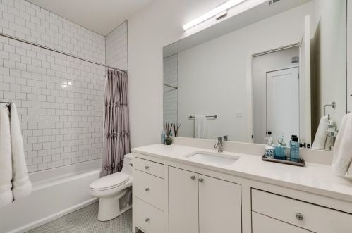 8518 Glencrest Ln, Dallas TX  75209-2632 exterior