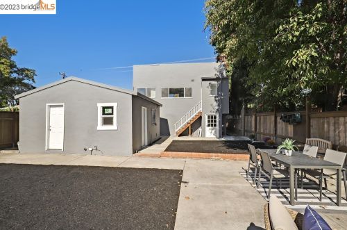 2238 Russell St, Berkeley CA 94705-2333 exterior