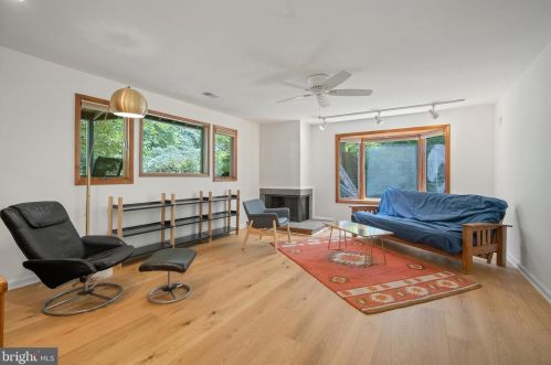 11822 Gordon Rd, Silver Spring MD  20904-2818 exterior