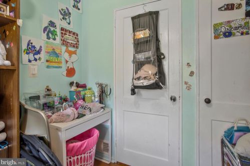 12115 Valleywood Dr, Silver Spring MD 20902-2239 exterior