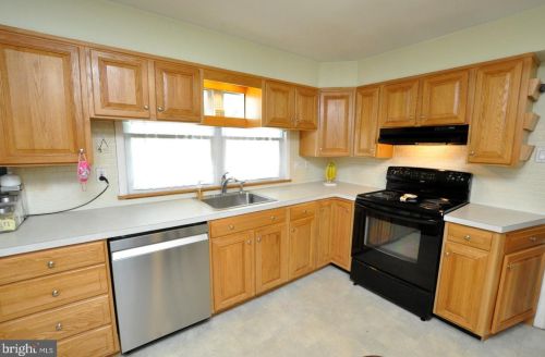 1324 Morgan Ave, Riverton NJ 08077-2730 exterior