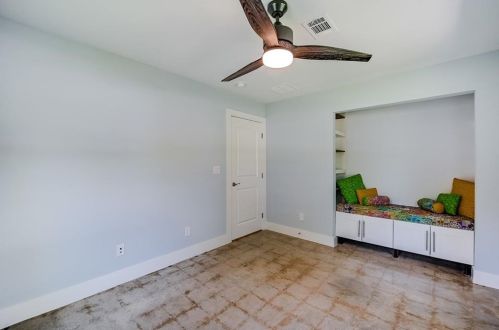 8208 Burrell Dr, Austin TX 78757-8339 exterior