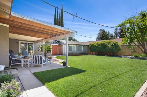 161 Elena Ct, Turlock CA  95380-4233 exterior